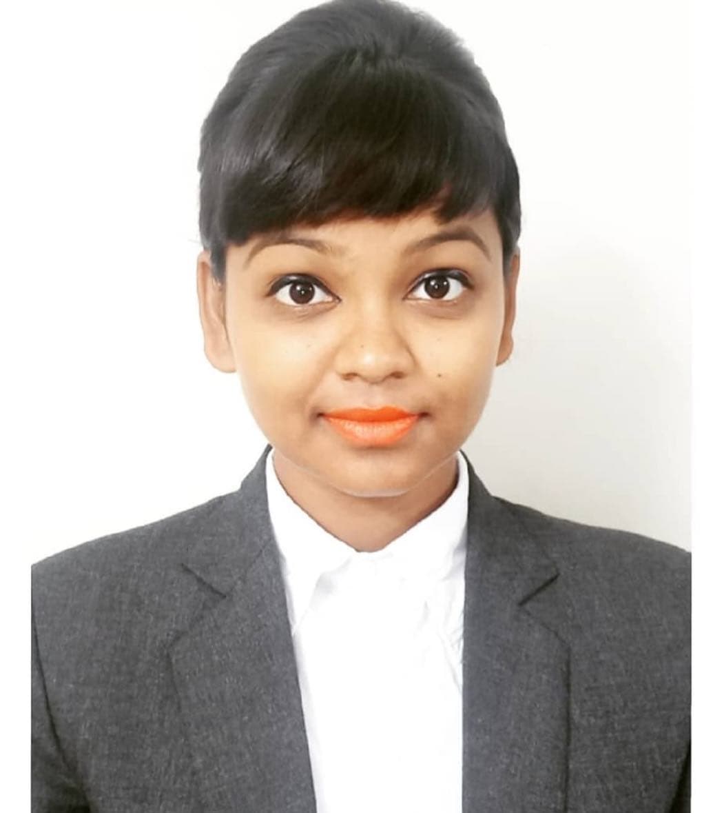 Dhruvi Patel, Wings Institute alumnus working as Lounge Staff at Ahmedabad International Airport