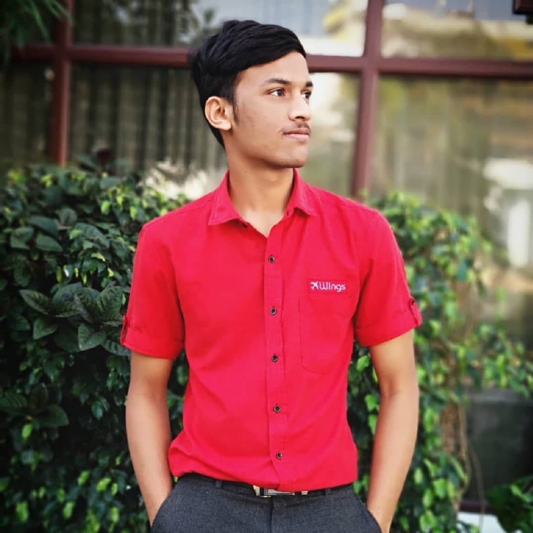 Najmuddin Sadanpurwala, Wings Institute alumnus working as Ground Staff at Ahmedabad International Airport