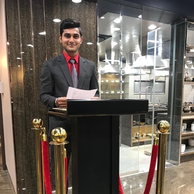 Rashesh Zinjuwadia, Wings Institute alumnus working as Travel Consultant at London-based Travel Agency