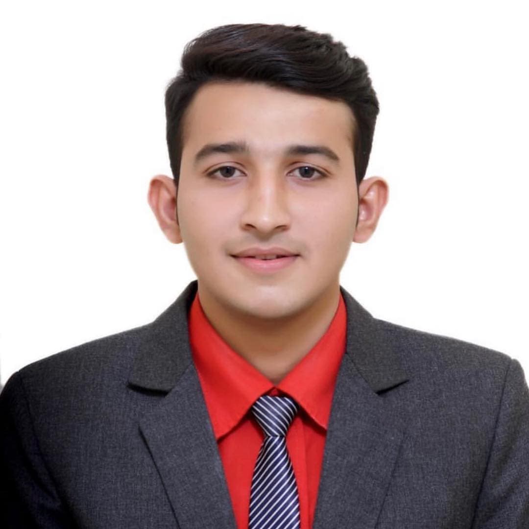 Saqlain Kagzi, Wings Institute alumnus working as Ground Staff at Ahmedabad International Airport