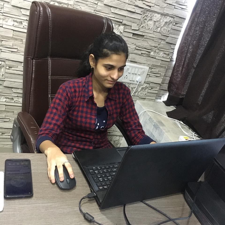 Dipal Vaidya, Wings Institute alumnus working as Tour Operator at HK International Vadodara