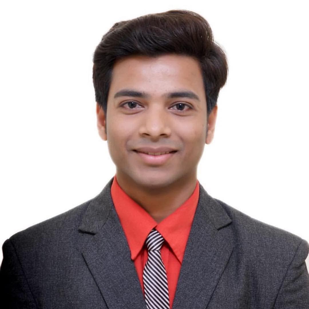 Faizan Shaikh, Wings Institute alumnus working as Ground Staff at Ahmedabad International Airport