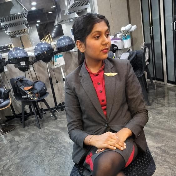 Kinjal Solanki, Wings Institute alumnus working as Hotel Staff at ITC Welcome Hotel Vadodara