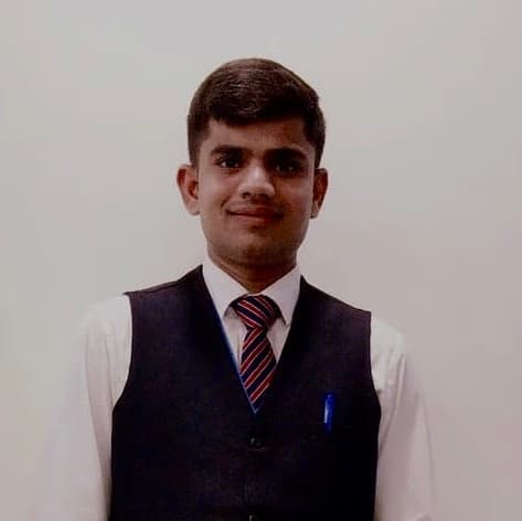 Meghal Patel, Wings Institute alumnus working as Ground Staff at Qatar Airways