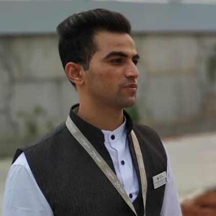Mubarak Shaikh, Wings Institute alumnus working as Ground Staff at Gulf Air