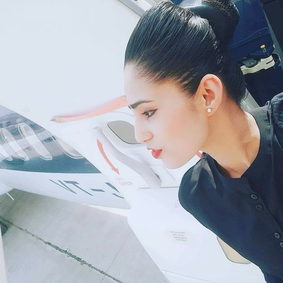 Air Hostess Salary in India 2026: Domestic vs International – Complete Guide — Wings Institute Cabin Crew career guide infographic (Vadodara, Gujarat)